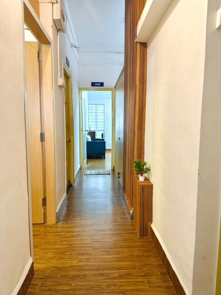 office Middle Space